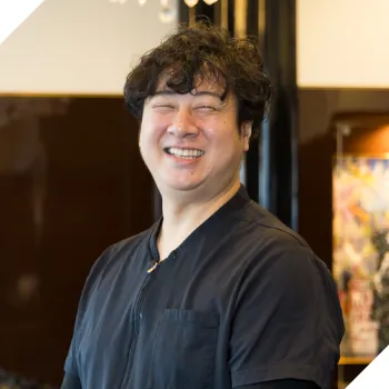 麻布シティデンタルクリニック院長：杉田一馬医師